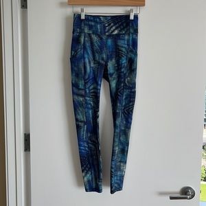 Lululemon tights in blue pattern
